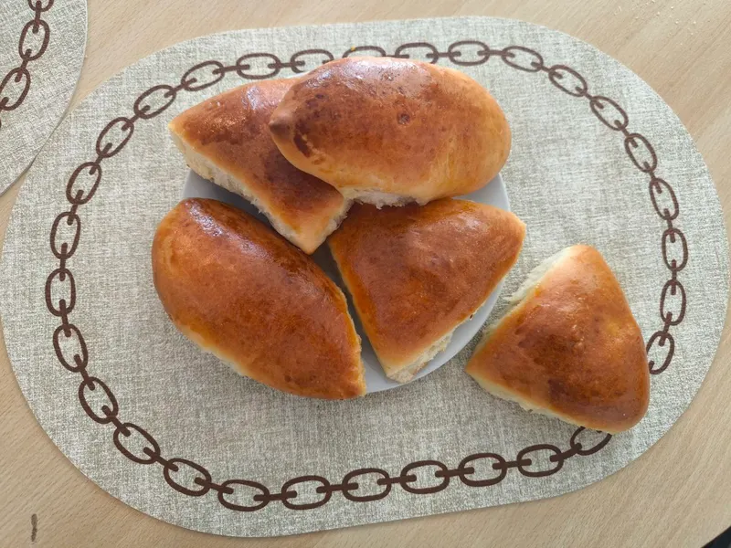 Пирожки из духовки (картофель / яблоко)